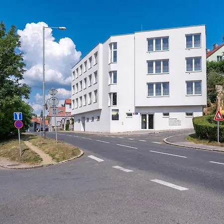 Brand New Penthouse #35 Near Center With Free Parking * Прага