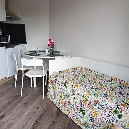 Brand New Penthouse #35 Near Center With Free Parking Апартаменты