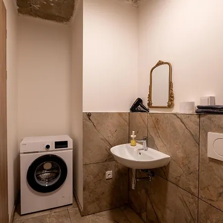 Brand New Penthouse #35 Near Center With Free Parking Прага